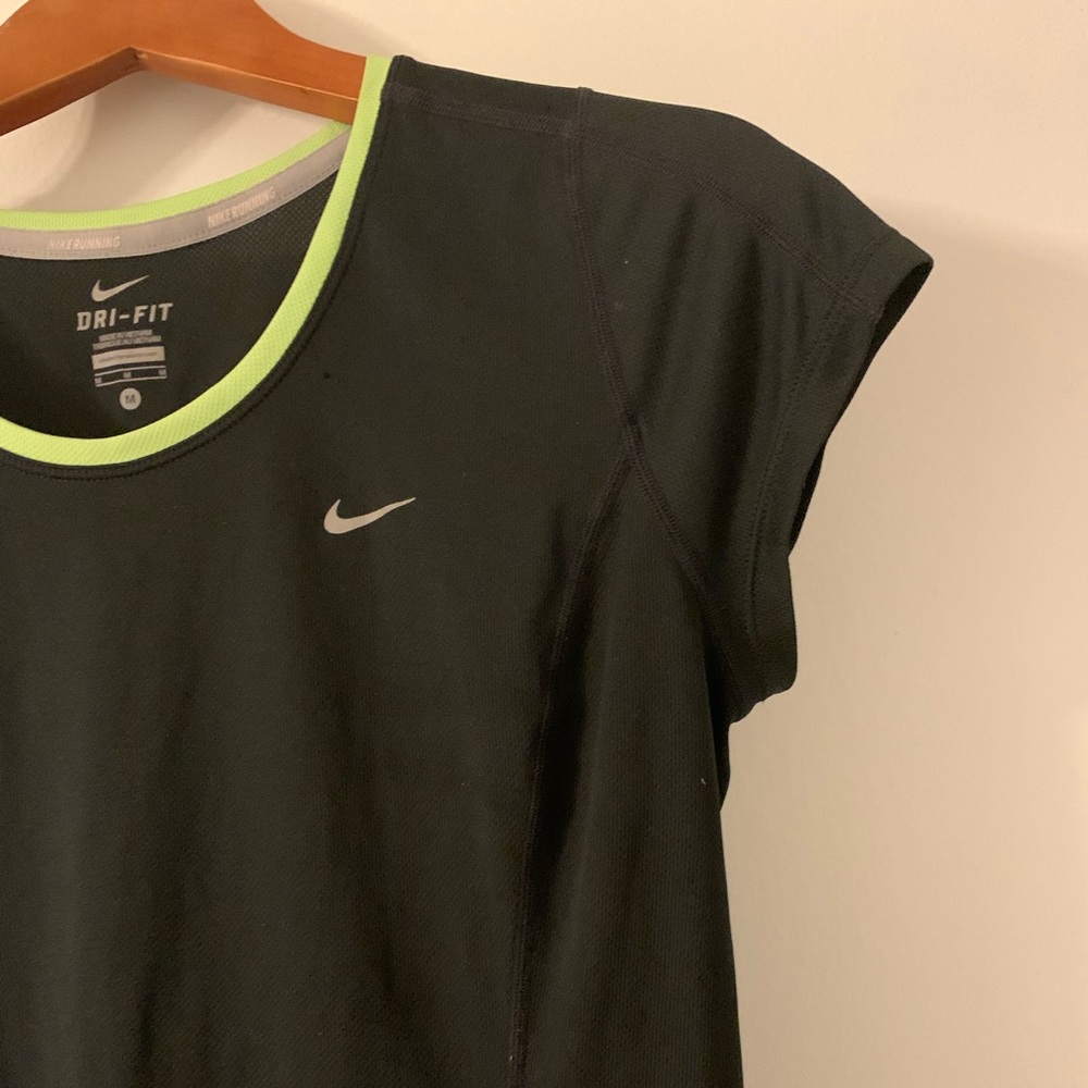 Nike | Workout Shirt